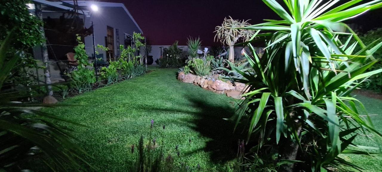 Mountain View Guesthouse Vanrhynsdorp Extérieur photo
